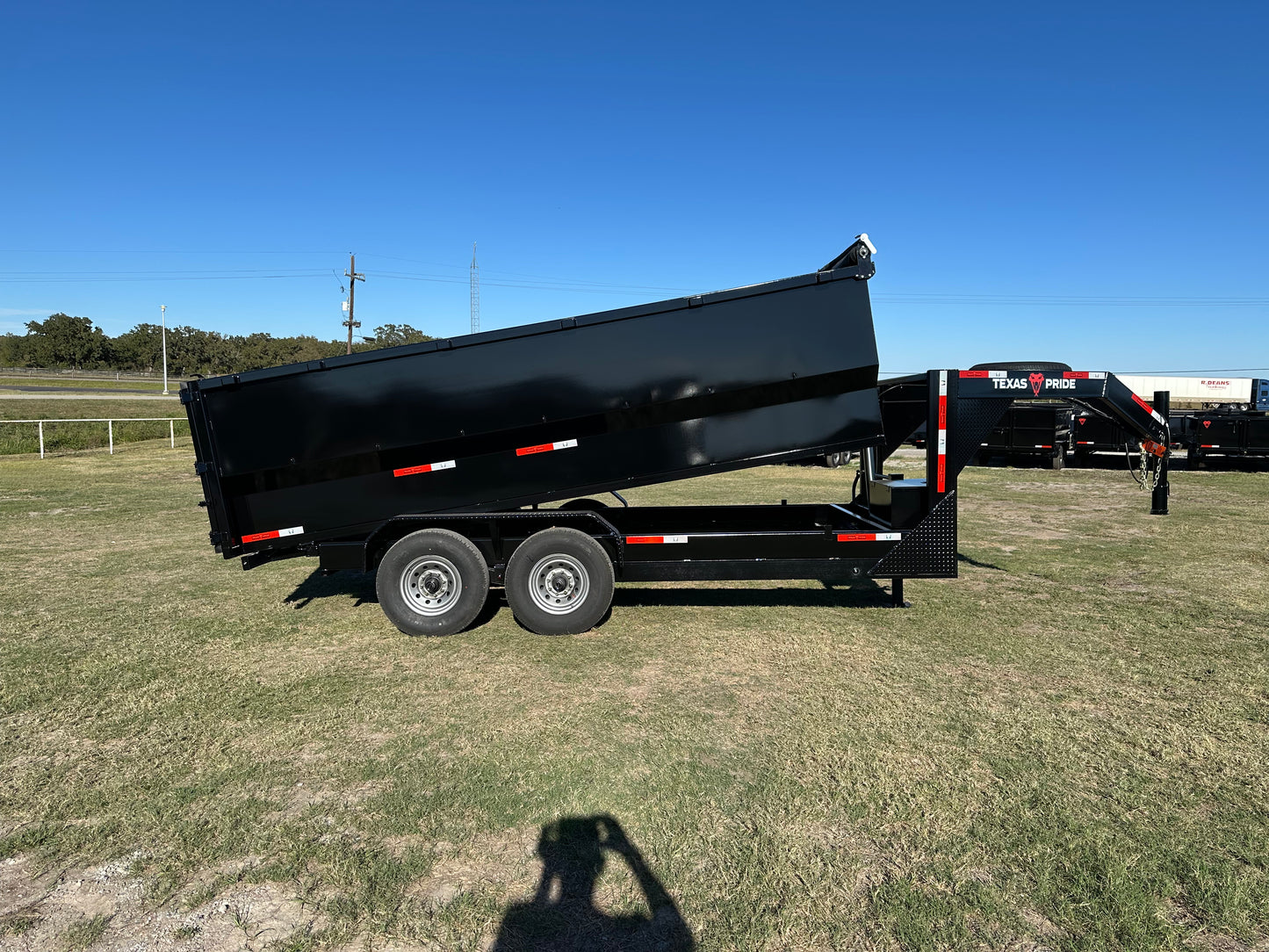 7'x16'x4' - 16K GVWR - Gooseneck Telescopic Dump Trailer
